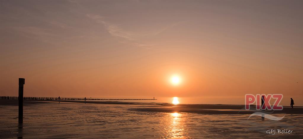 Zonsondergang strand Domburg