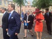Uitreiking Four Freedoms Awards  werd bijgewoond door de koning en koningin! Hier lopen ze op het Abdijplein.